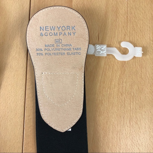 NWT New York & Co. Interlocking-Hook Stretch Belt - Picture 4 of 5